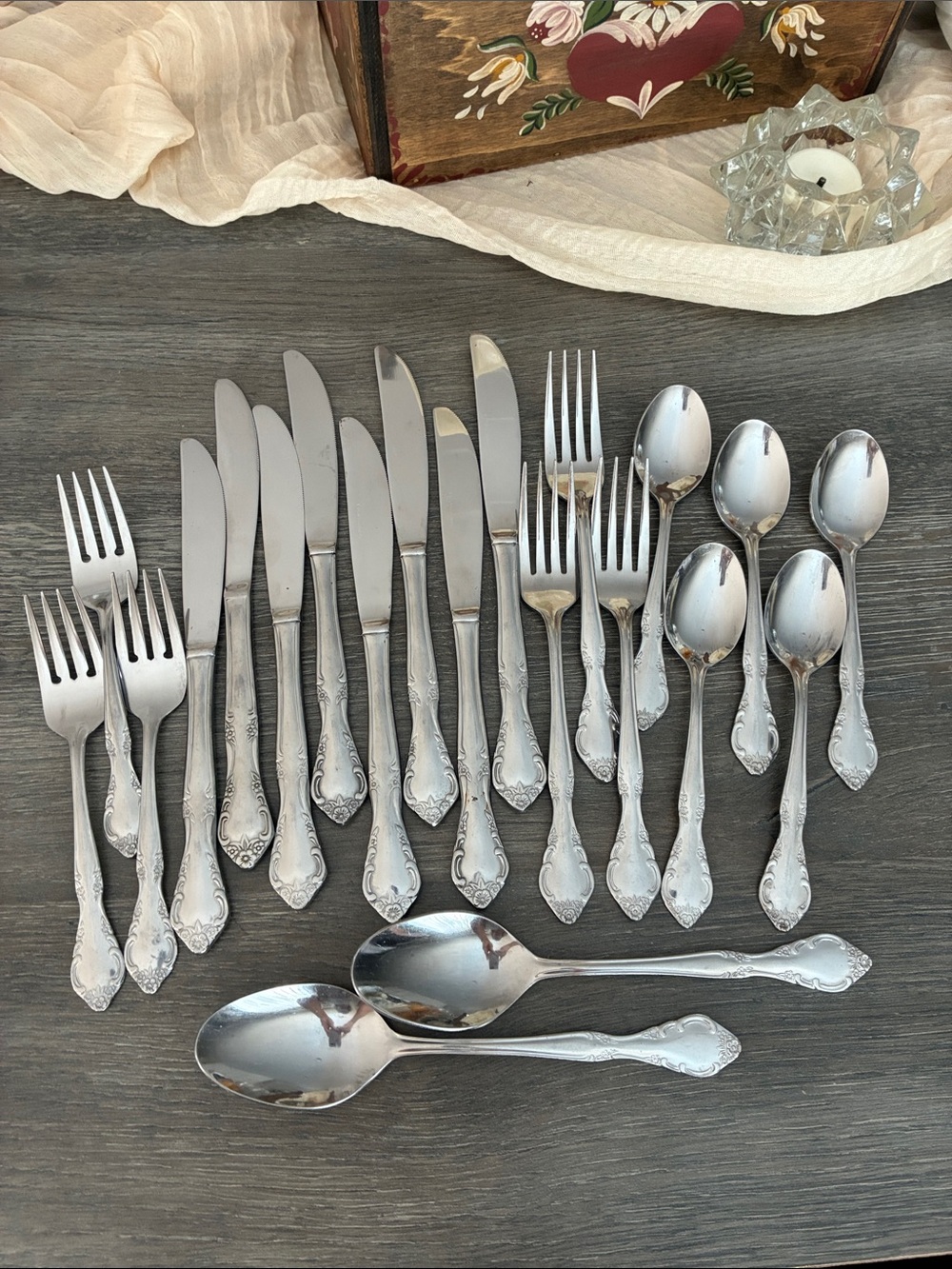 21 Piece Stainless Korea Flatware Silverware Scroll Floral Pattern